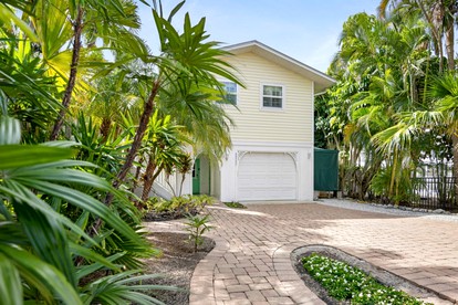 Gorgeous Turtle Cottage in Captiva, Florida - glamping.directory