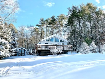 Fabulous Catskills Cottage with a Fire Pit - glamping.directory