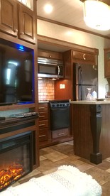 Spacious Caravan Rental for a Unique Vacation in Tennessee - Sweetwater, Tennessee - glamping.directory
