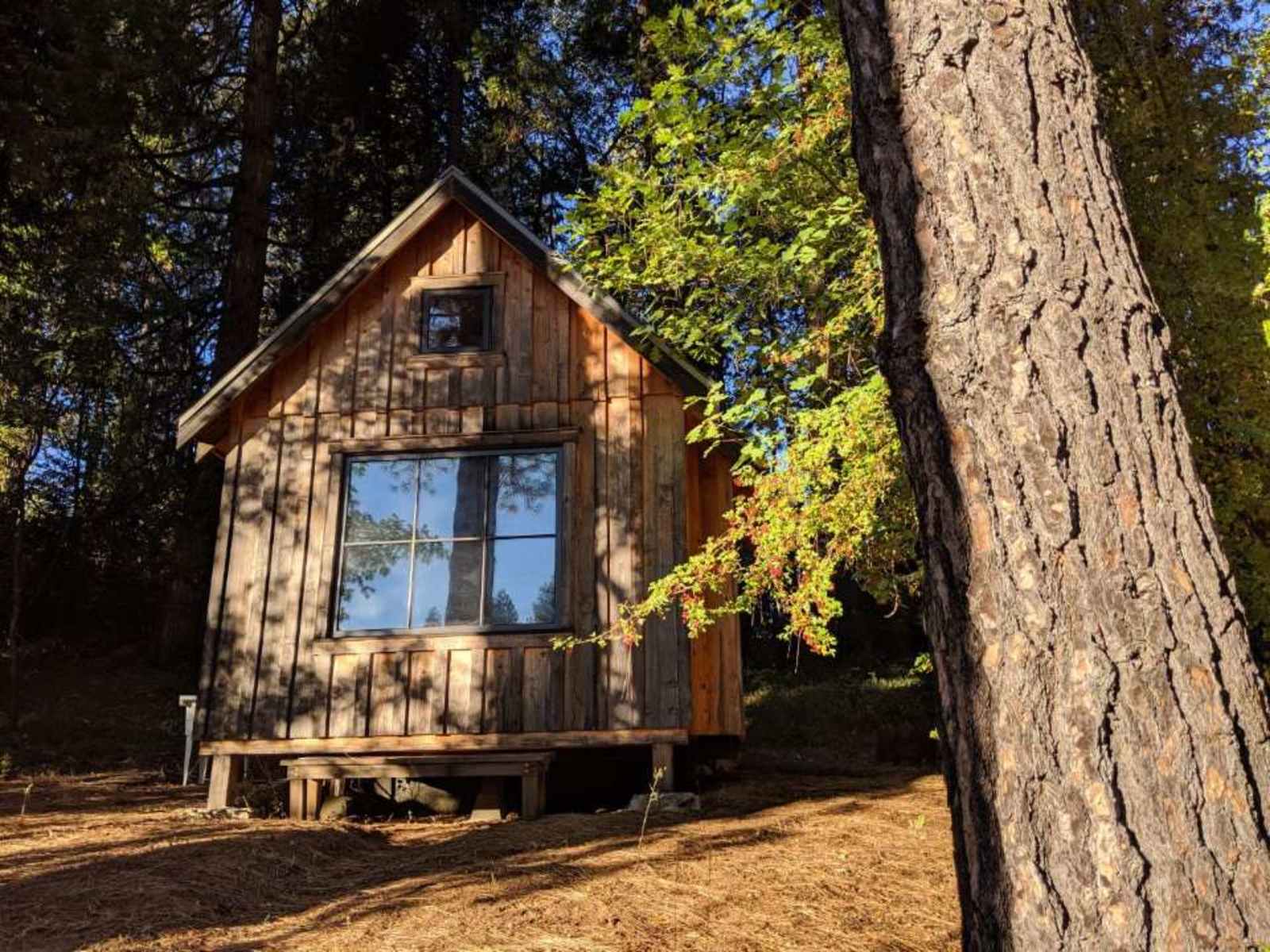 Honeycomb Hut - Nevada City, California - glamping.directory