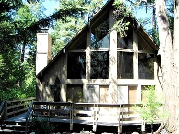 Goregous Wooden A-Frame for a Family Glamping Trip near Lake Arrowhead - glamping.directory