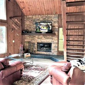 Goregous Wooden A-Frame for a Family Glamping Trip near Lake Arrowhead - Lake Arrowhead, California - glamping.directory