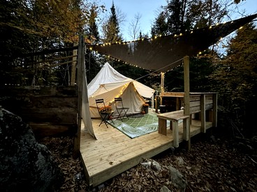 Cozy Treehouse with Sauna in Hardwick, VT - Hardwick, Vermont - glamping.directory