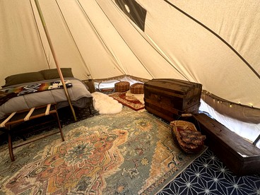Cozy Treehouse with Sauna in Hardwick, VT - Hardwick, Vermont - glamping.directory