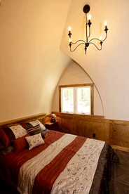 Charming Luxury Hobbit House with Private Hot Tub in Tranquil Woodlands on Littlefield Pond in Springvale, Maine - Sanford, Maine - glamping.directory