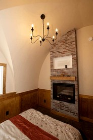 Charming Luxury Hobbit House with Private Hot Tub in Tranquil Woodlands on Littlefield Pond in Springvale, Maine - Sanford, Maine - glamping.directory