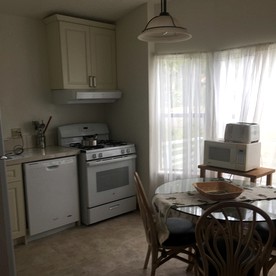 Secluded Cottage Rental for Four Guests on Lanai Island in Hawaii - Lanai City, Hawaii - glamping.directory