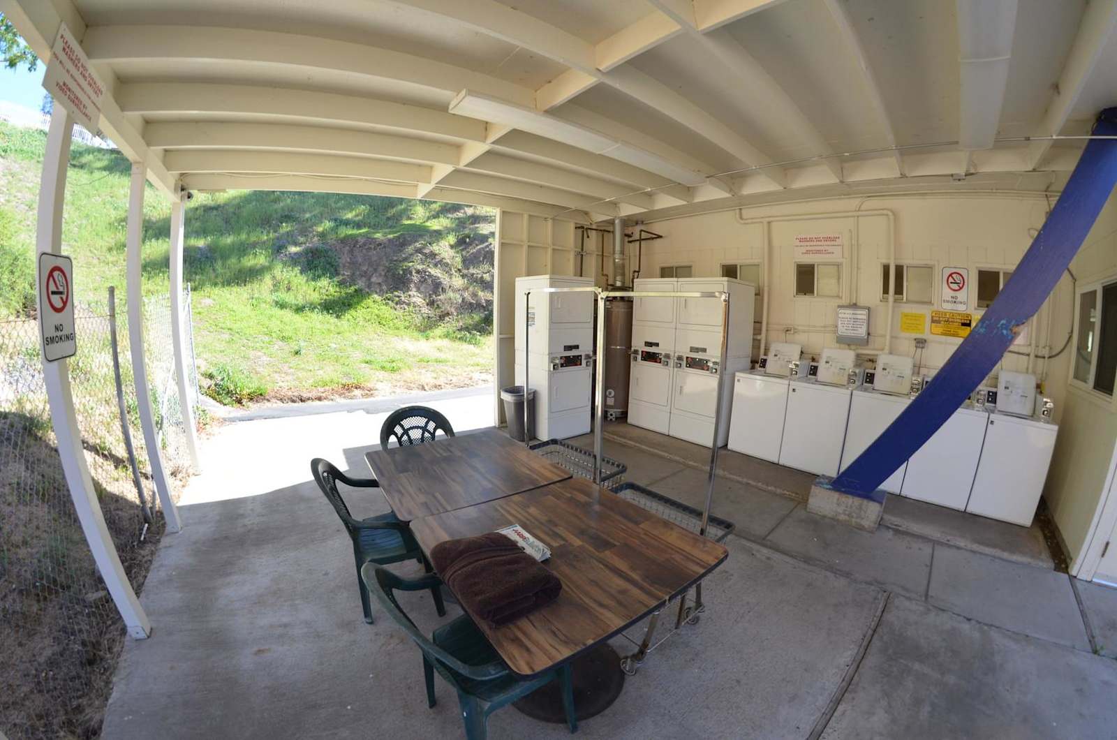 Champagne Lakes RV Resort - Escondido, California - glamping.directory