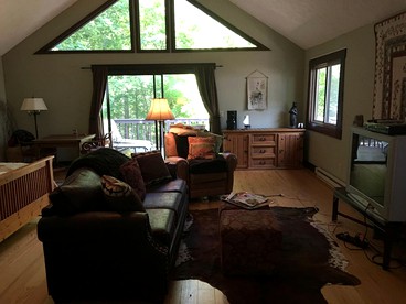 Camping Cabin Rental and Attached Cottage with Jacuzzi in Murphy, North Carolina - Murphy, North Carolina - glamping.directory