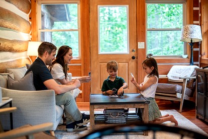 Tranquil Mountain Escape with Outdoor Decks, Fireplace & Scenic Charm in Blowing Rock, North Carolina - Blowing Rock, North Carolina - glamping.directory