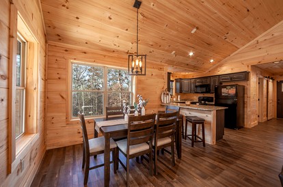Breathtaking Pet Friendly Cabin with Hot-tub and Pool Table in Sevierville, Tennessee - Sevierville, Tennessee - glamping.directory