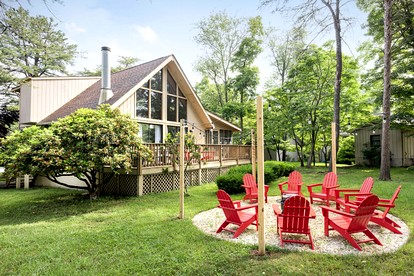 Pet Friendly A-frame with Hot-tub in Hedgesville, West Virginia - glamping.directory