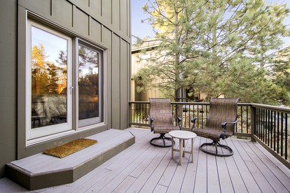 Stylish Luxury Cabin with Hot Tub near Deschutes River Trail on Resort in Bend, Oregon - Bend, Oregon - glamping.directory
