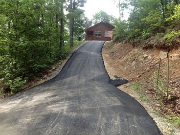 Spacious Camping Cabin Perfect for Families in the Blue Ridge Mountains of Georgia - Blairsville, Georgia - glamping.directory