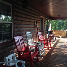 Spacious Camping Cabin Perfect for Families in the Blue Ridge Mountains of Georgia - Blairsville, Georgia - glamping.directory