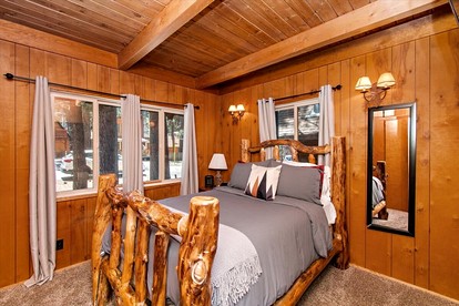 Stunning Wooden Cabin with Fire Pit and Barbecue in Big Bear Lake, California - Big Bear Lake, California - glamping.directory