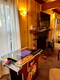 Stunning Wooden Cabin with Fire Pit and Barbecue in Big Bear Lake, California - Big Bear Lake, California - glamping.directory