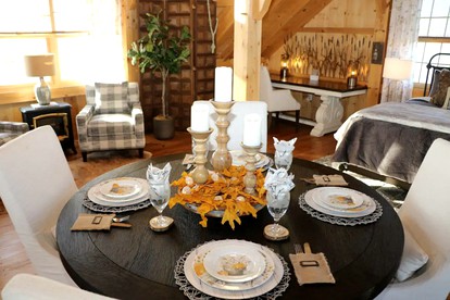 Waterfront Barn Accommodation Ideal for a Weekend Getaway from Philadelphia - Middletown, Delaware - glamping.directory