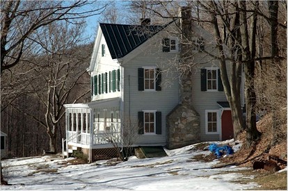 Charming 1864 Farmhouse Bordering Mohonk Preserve, New York - New Paltz , New York - glamping.directory