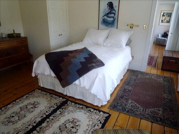 Charming 1864 Farmhouse Bordering Mohonk Preserve, New York - New Paltz , New York - glamping.directory