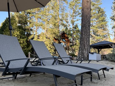 Tranquil Waterfront Hideaway with Forest Views & Outdoor Living in Bass Lake, California - Bass Lake, California - glamping.directory