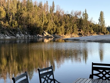 Tranquil Waterfront Hideaway with Forest Views & Outdoor Living in Bass Lake, California - Bass Lake, California - glamping.directory