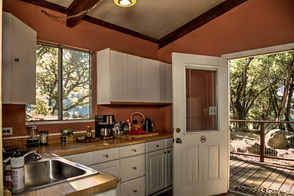 Palomar Mountain Lodge Rental Perfect for Group Getaways in California - Palomar Mountain, California - glamping.directory