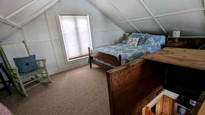 Rustic Cabin with Barbecue Perfect for Water Activities in Chittenden, Vermont - Chittenden, Vermont - glamping.directory