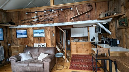Rustic Cabin with Barbecue Perfect for Water Activities in Chittenden, Vermont - Chittenden, Vermont - glamping.directory