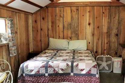 Peaceful and Pet Friendly Studio Cabin in Payson, Arizona, Perfect for a Glamping Weekend - Payson, Arizona - glamping.directory