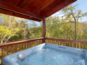 Spacious Gatlinburg Cabin Rental Ideal for a Getaway in Tennessee - Gatlinburg, Tennessee - glamping.directory