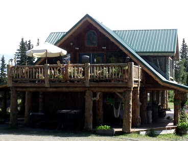 Delightful Accommodation Rental with Breakfast Included on the Kenai Peninsula, Alaska - glamping.directory