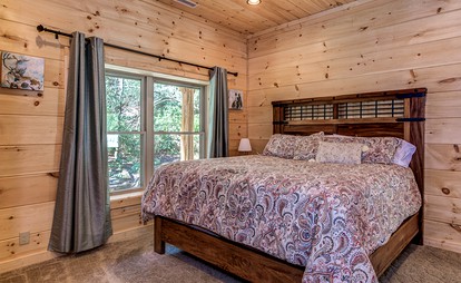 Serenity Awaits: Secluded Cabin Rental in Black Mountain, North Carolina - Black Mountain, North Carolina - glamping.directory