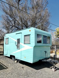 Cute Vintage Caravan for a Peaceful Escape in Niwot, Colorado - glamping.directory