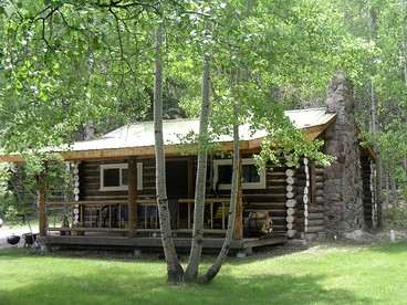 Authentic Log Cabin Rental with Wood from the San Juan Forest near Lake City Ski Hill, Colorado - Lake City, Colorado - glamping.directory