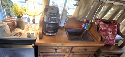 Incredible Converted Bus on a Private Horse Ranch for a Unique Couples Escape in Gainesville, Missouri - Gainesville, Missouri - glamping.directory