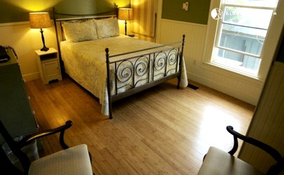 Cozy and Welcoming Boutique Property close to Pine Mountain Lake, California - Groveland, California - glamping.directory