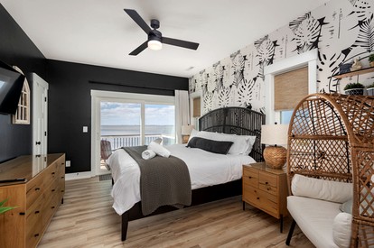 Incredible Spacious Beach House with Stunning Views for an Amazing Family Getaway in Corolla, North Carolina - Corolla, North Carolina - glamping.directory