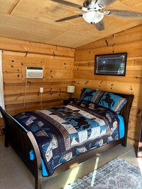 Cozy Rustic Cabin on a Working Horse Ranch for a Unique Getaway in Granite Bay, California - Granite Bay, California - glamping.directory