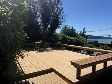 Pet-Friendly Cabin with Elegant Interior and Spacious Deck in Washington - Bellingham, Washington - glamping.directory