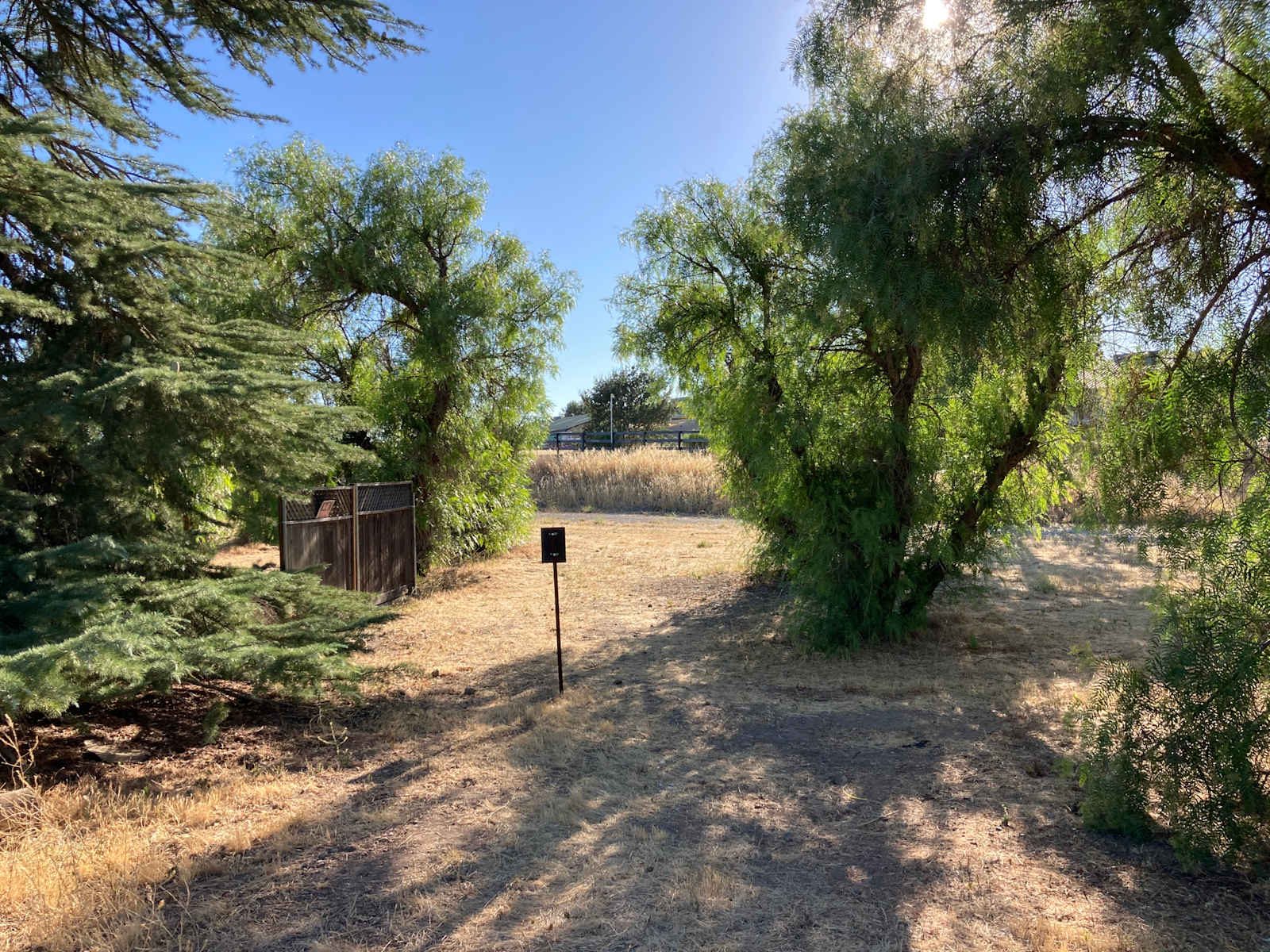 Pepper Tree Grove - Templeton, California - glamping.directory