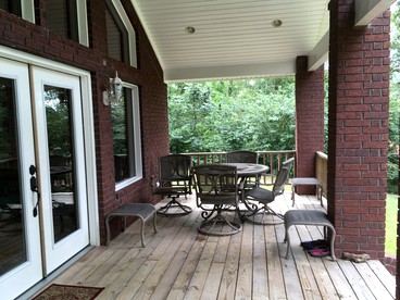 Lake Hamilton Cabin Retreat for Twelve in the Ouachita Mountains, Arkansas - Royal, Arkansas - glamping.directory