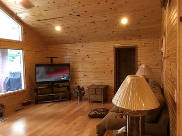 Lake Hamilton Cabin Retreat for Twelve in the Ouachita Mountains, Arkansas - Royal, Arkansas - glamping.directory