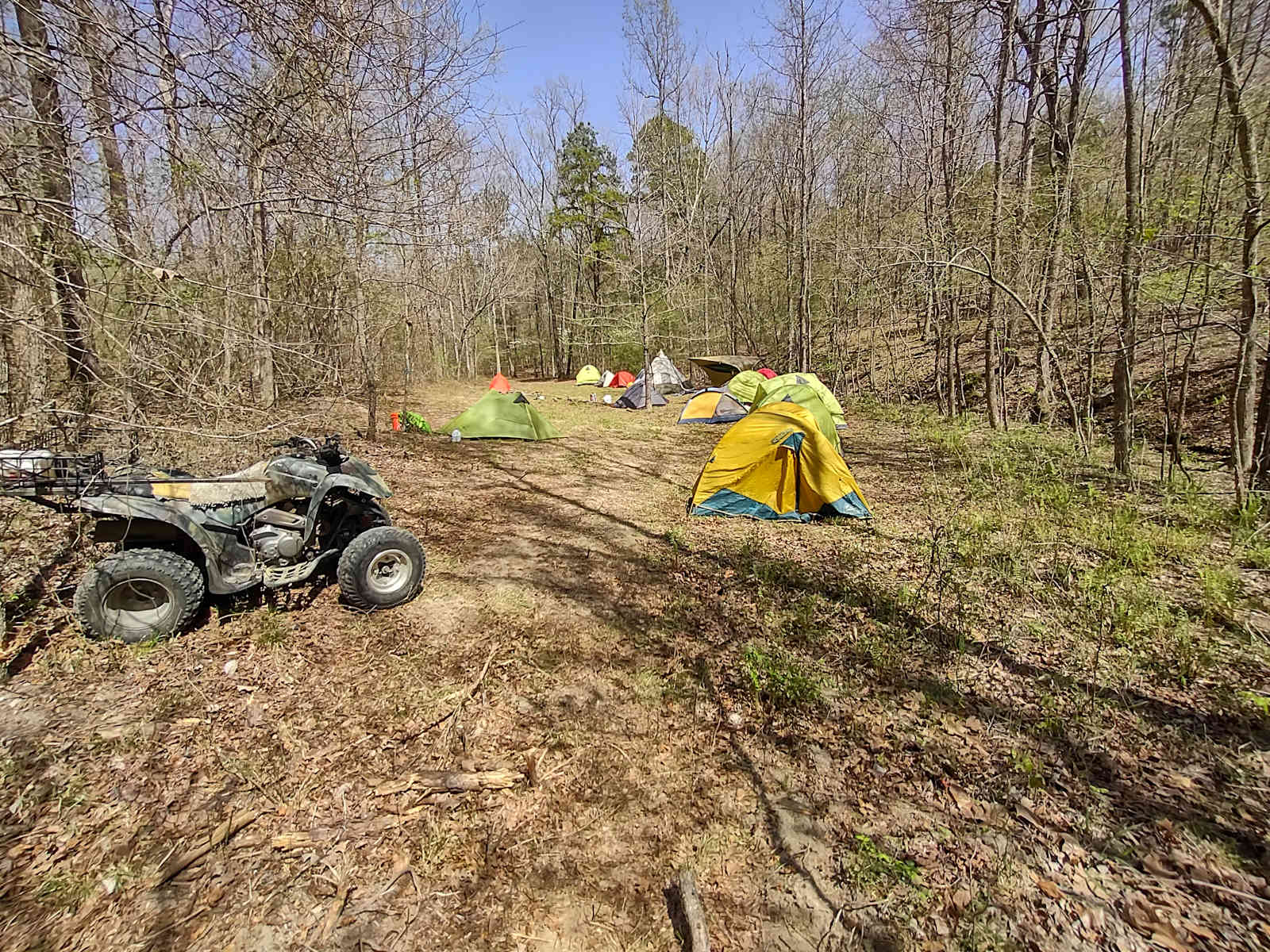 Spring Holler Farm - Calico Rock, Arkansas - glamping.directory