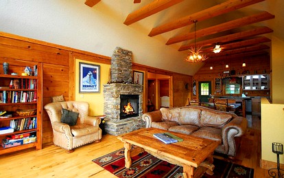 Spacious Log Cabin Rental for Ten with Breathtaking Views near Asheville - North Hill, North Carolina - glamping.directory