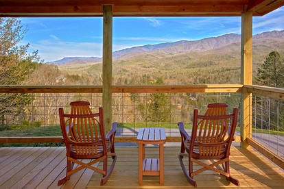 Beautiful Log Cabin with Extraordinary Views for Glamping near Gatlinburg - Gatlinburg, Tennessee - glamping.directory