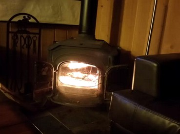 Cozy, Family-Friendly Cabin in Big Bear, California - Big Bear City, California - glamping.directory