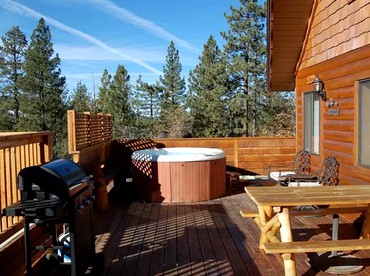 Cozy, Family-Friendly Cabin in Big Bear, California - Big Bear City, California - glamping.directory