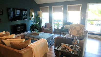 Beautiful Waterfront Cottage Rental with a Pool near New Orleans, Louisiana - Slidell, Louisiana - glamping.directory