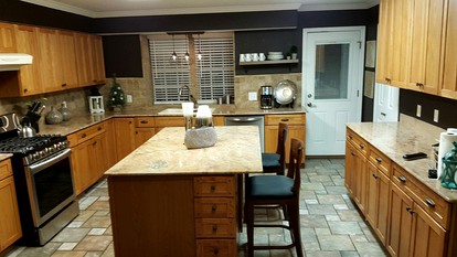 Beautiful Waterfront Cottage Rental with a Pool near New Orleans, Louisiana - Slidell, Louisiana - glamping.directory